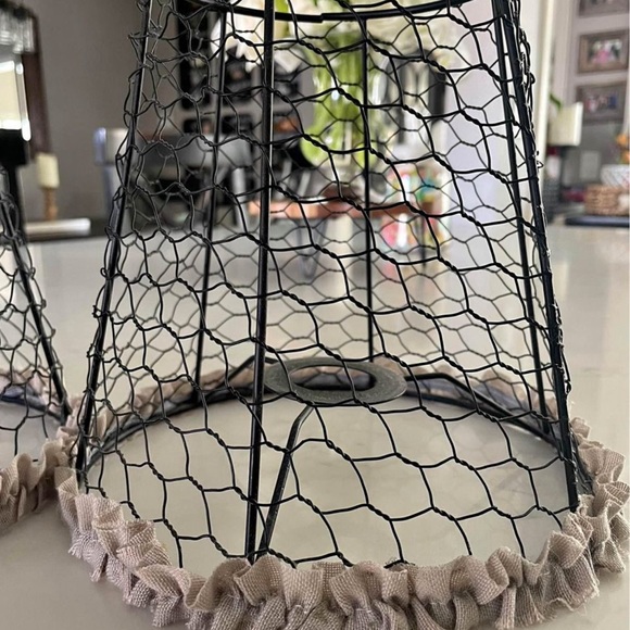 Chicken coop shades with natural tone ribbon - Picture 3 of 3